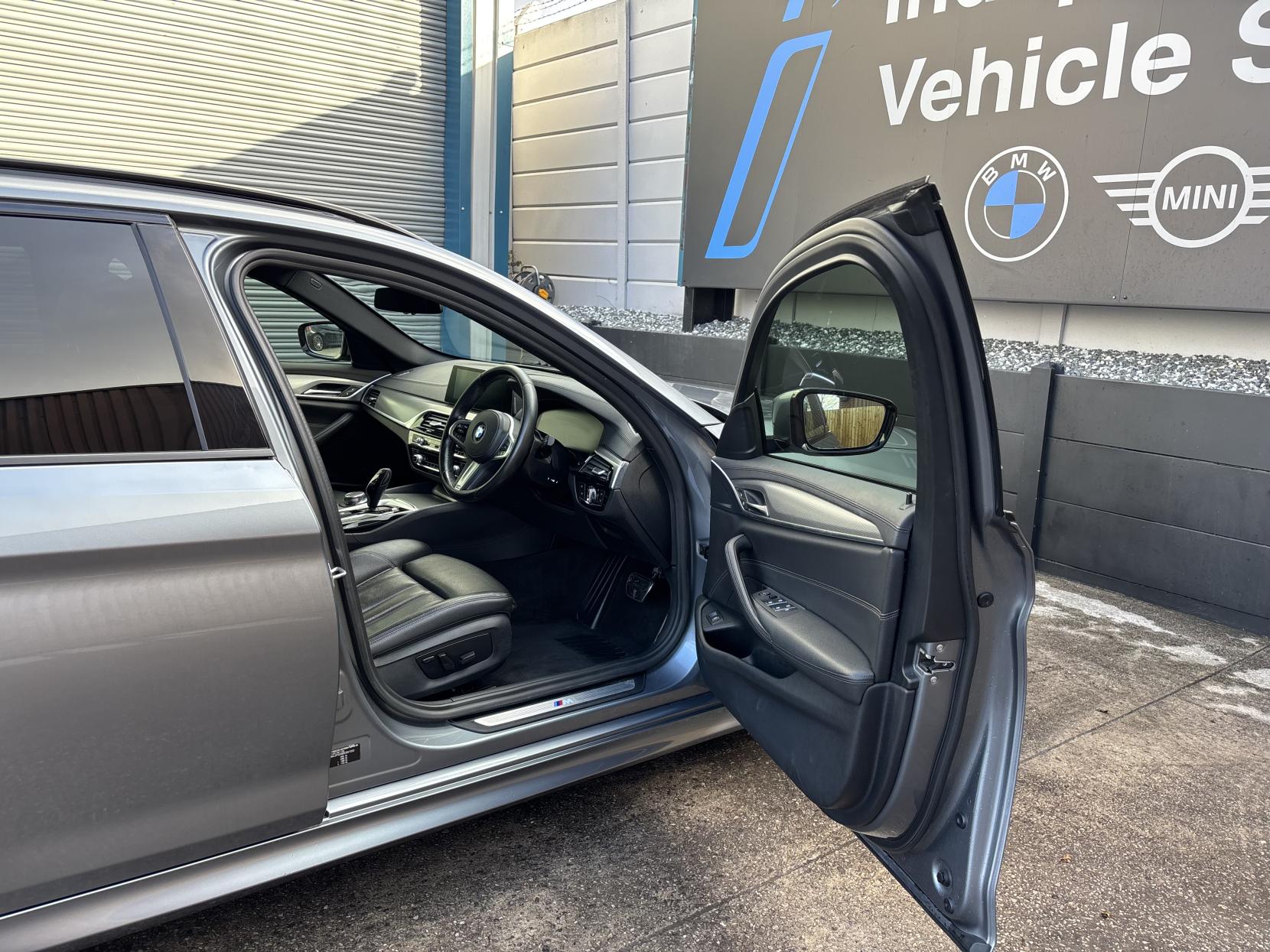 BMW 5 Series 2.0 520d M Sport Touring 5dr Diesel Auto Euro 6 (s/s) (190 ps)