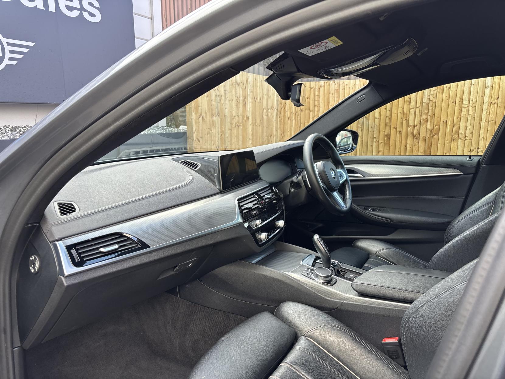 BMW 5 Series 2.0 520d M Sport Touring 5dr Diesel Auto Euro 6 (s/s) (190 ps)