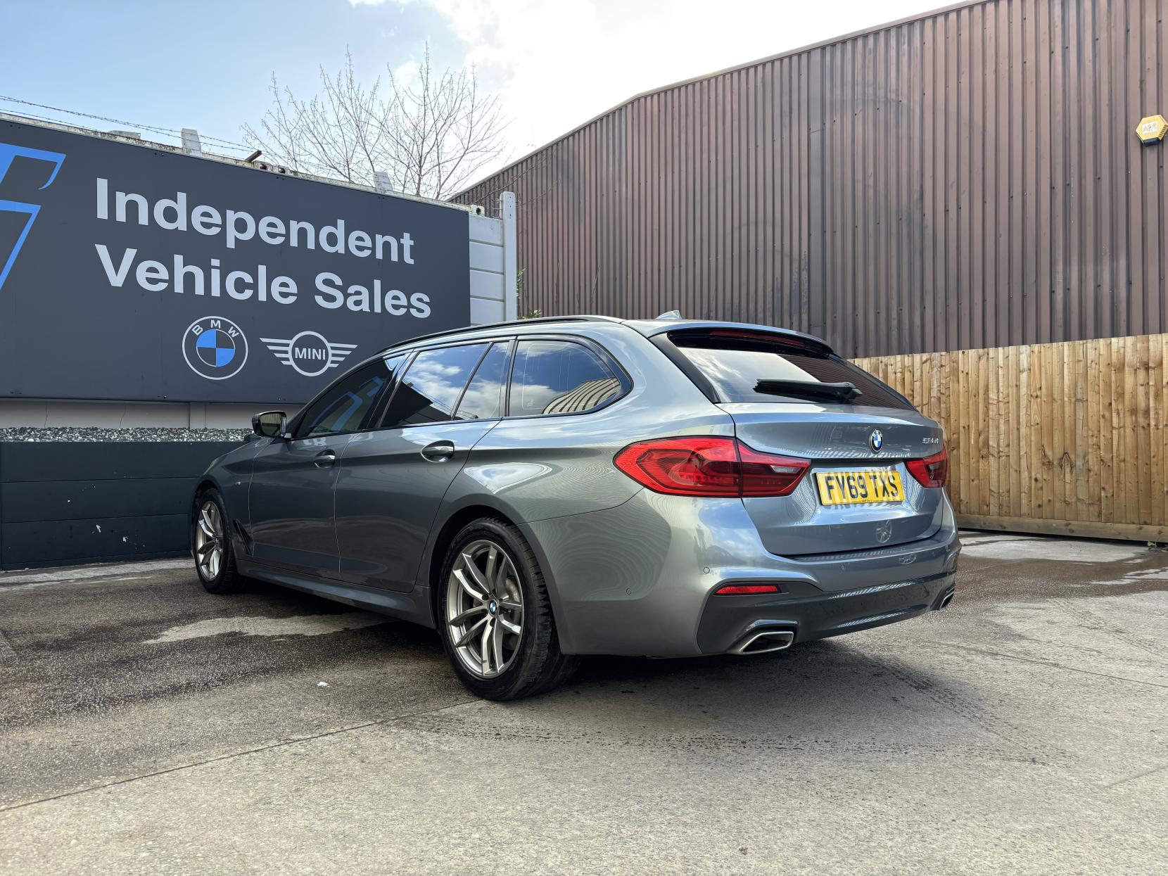 BMW 5 Series 2.0 520d M Sport Touring 5dr Diesel Auto Euro 6 (s/s) (190 ps)