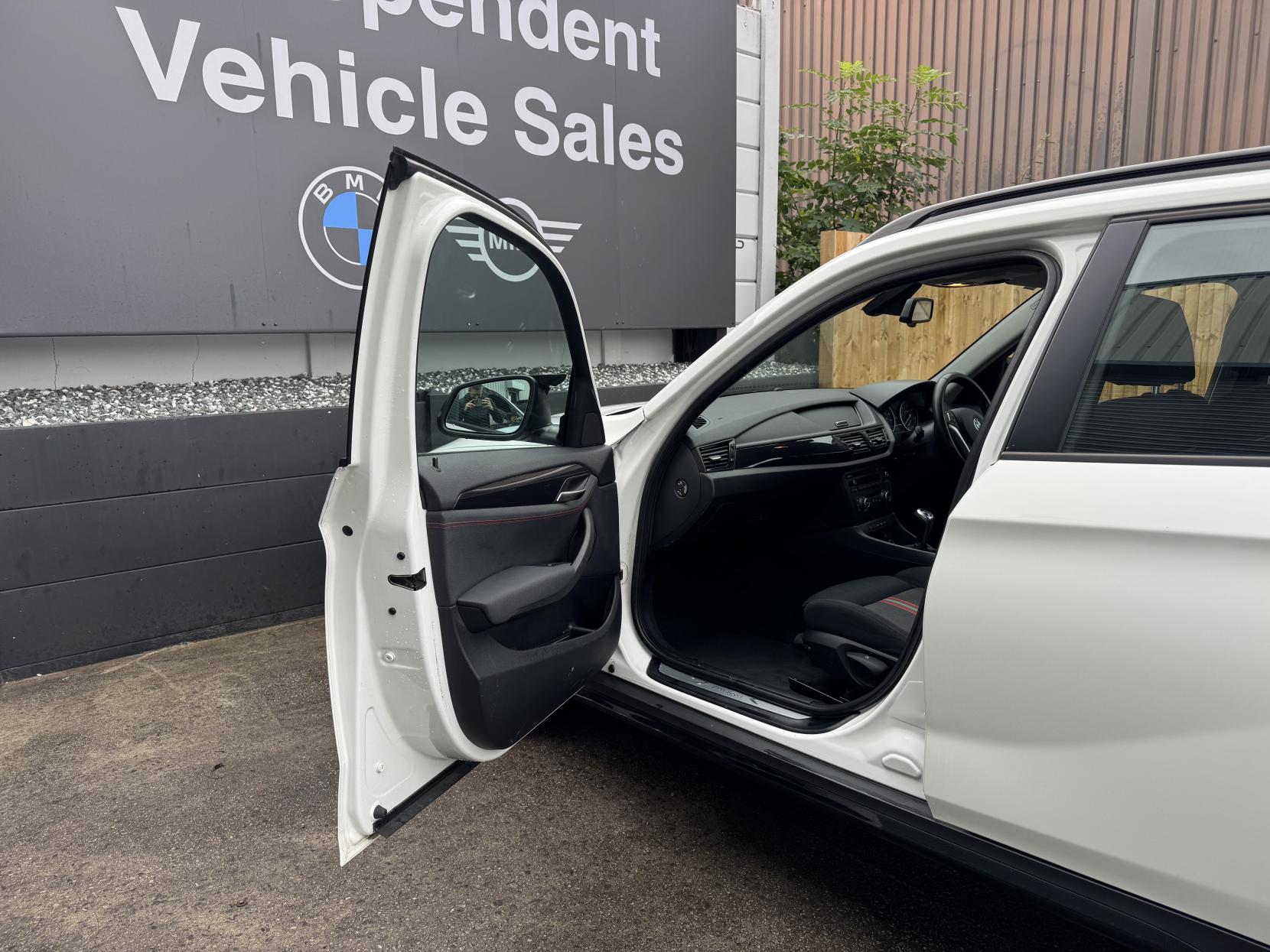 BMW X1 2.0 18d Sport SUV 5dr Diesel Manual xDrive Euro 5 (s/s) (143 ps)