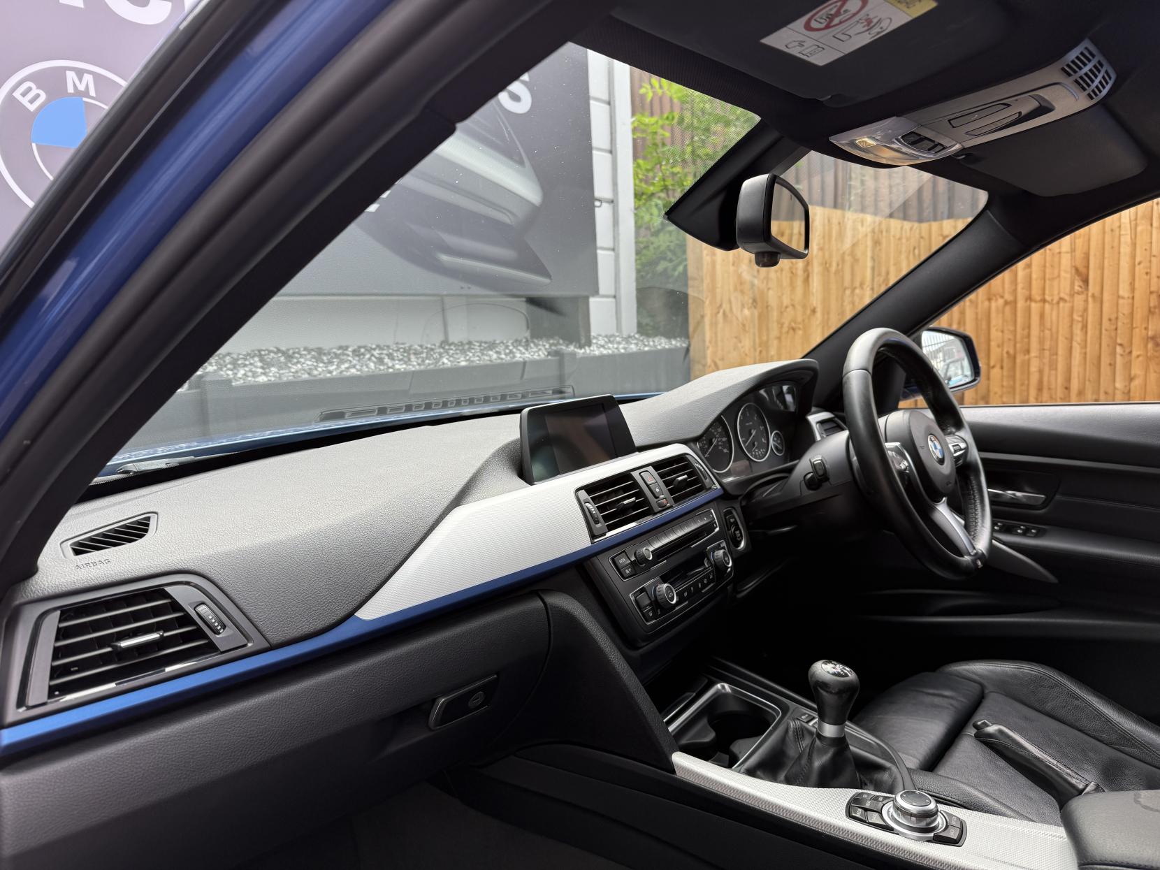 BMW 3 Series 2.0 320d M Sport Saloon 4dr Diesel Manual Euro 5 (s/s) (184 ps)