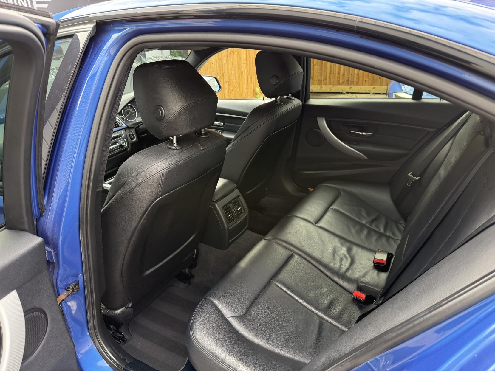 BMW 3 Series 2.0 320d M Sport Saloon 4dr Diesel Manual Euro 5 (s/s) (184 ps)