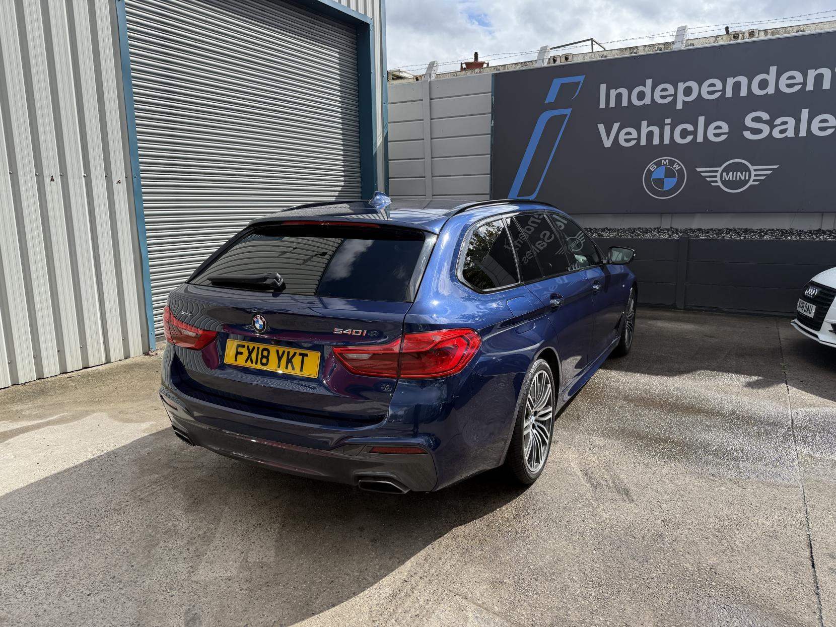 BMW 5 Series 3.0 540i M Sport Touring 5dr Petrol Auto xDrive Euro 6 (s/s) (340 ps)