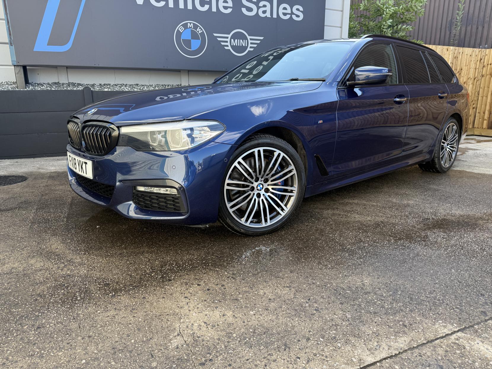 BMW 5 Series 3.0 540i M Sport Touring 5dr Petrol Auto xDrive Euro 6 (s/s) (340 ps)