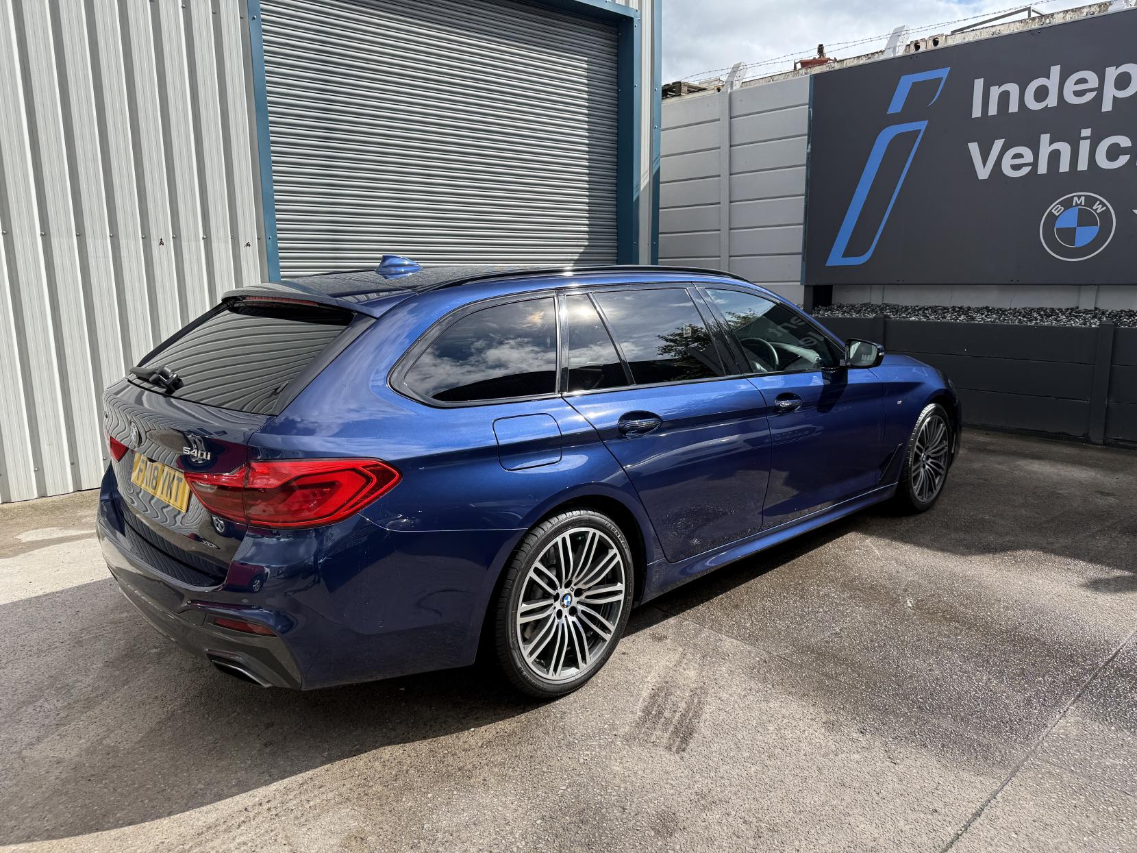 BMW 5 Series 3.0 540i M Sport Touring 5dr Petrol Auto xDrive Euro 6 (s/s) (340 ps)