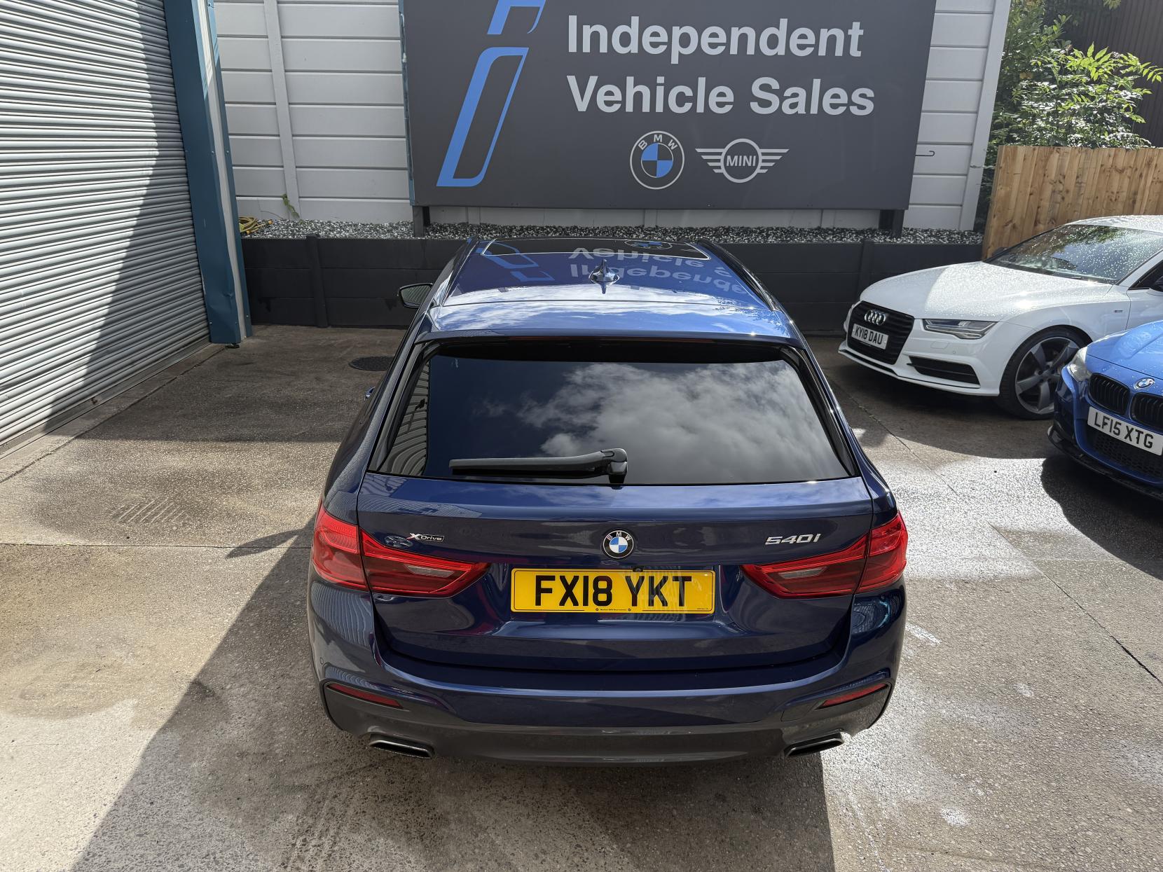 BMW 5 Series 3.0 540i M Sport Touring 5dr Petrol Auto xDrive Euro 6 (s/s) (340 ps)