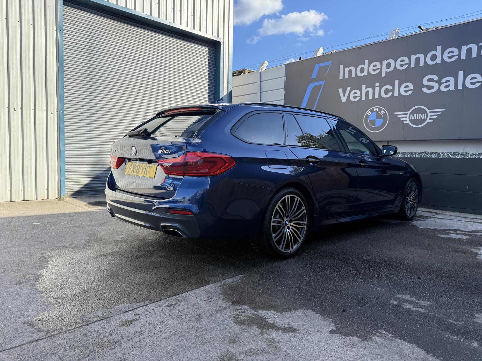 BMW 5 Series 3.0 540i M Sport Touring 5dr Petrol Auto xDrive Euro 6 (s/s) (340 ps)