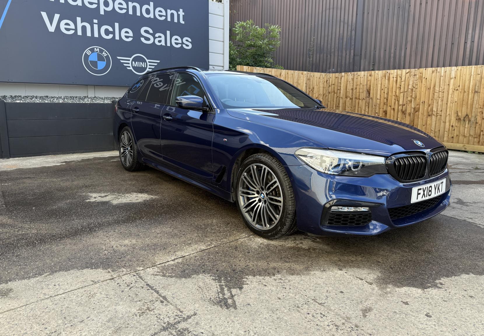 BMW 5 Series 3.0 540i M Sport Touring 5dr Petrol Auto xDrive Euro 6 (s/s) (340 ps)