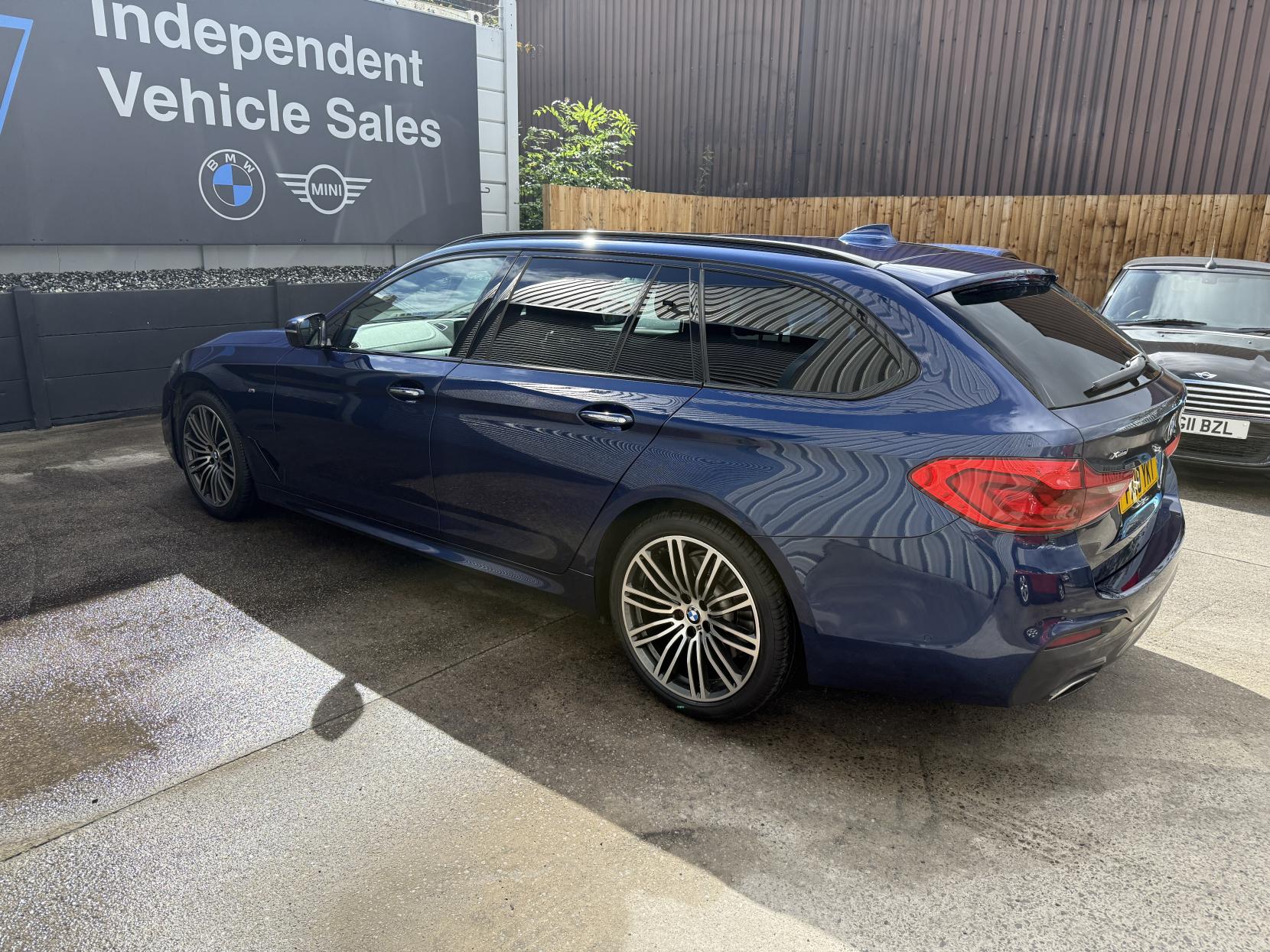 BMW 5 Series 3.0 540i M Sport Touring 5dr Petrol Auto xDrive Euro 6 (s/s) (340 ps)