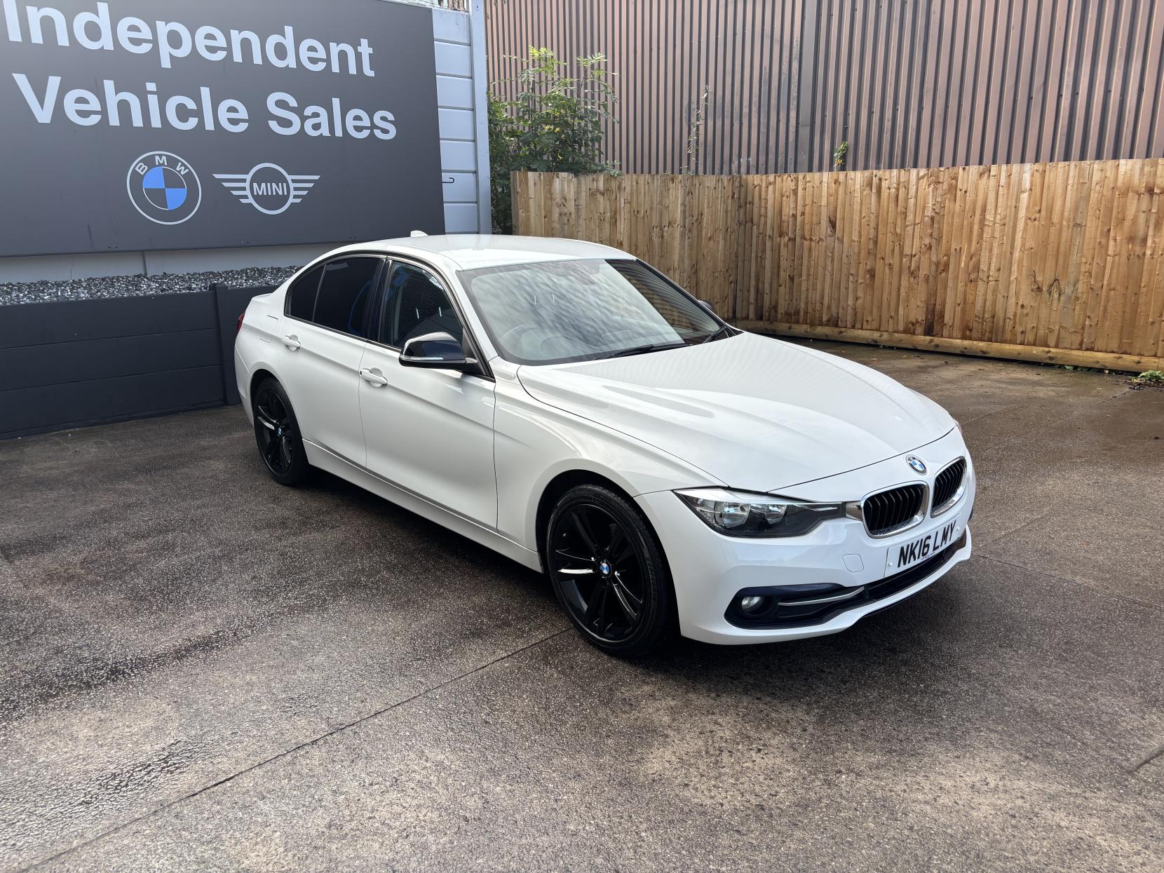 BMW 3 Series 1.5 318i Sport Saloon 4dr Petrol Manual Euro 6 (s/s) (136 ps)