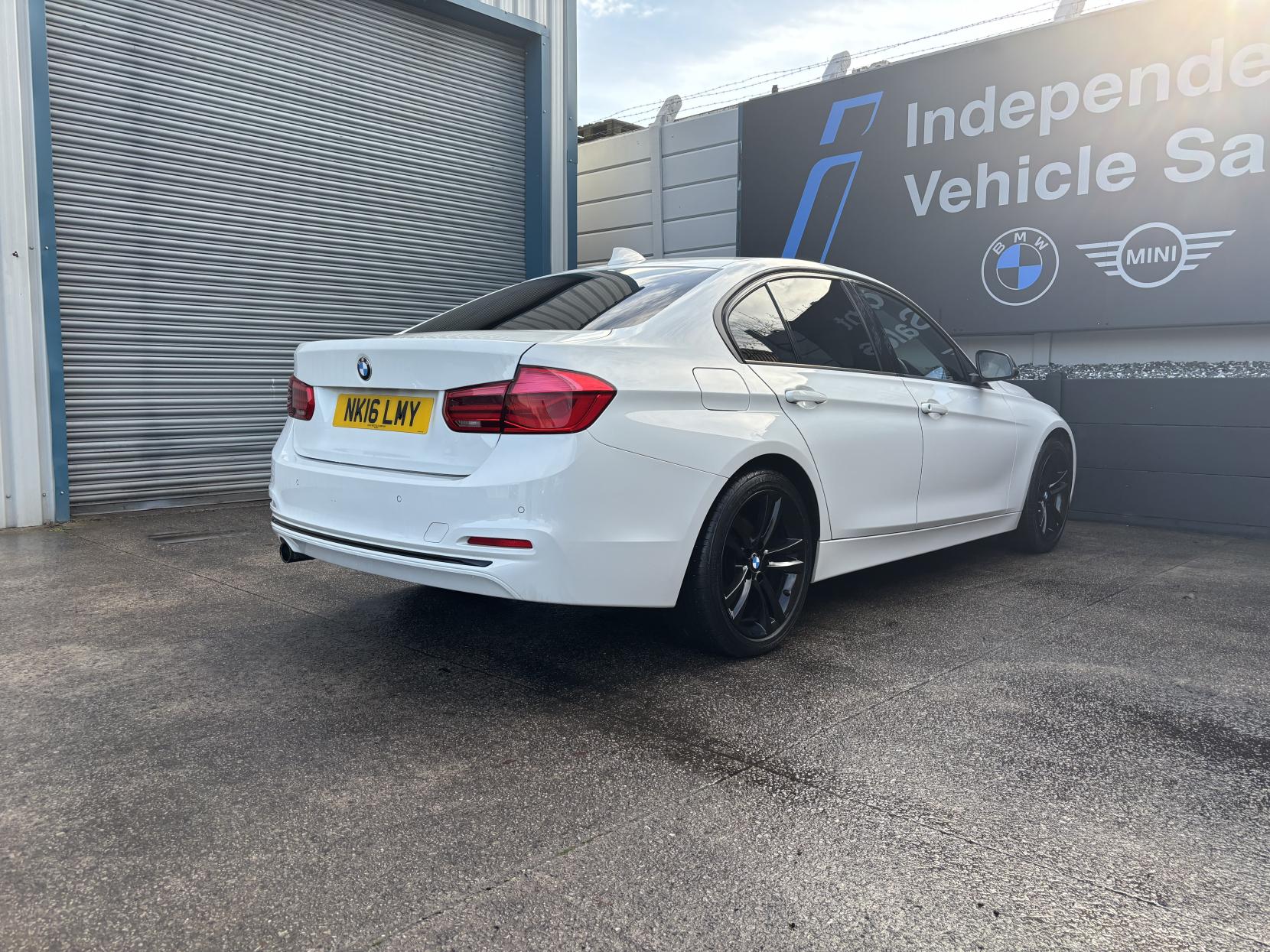 BMW 3 Series 1.5 318i Sport Saloon 4dr Petrol Manual Euro 6 (s/s) (136 ps)