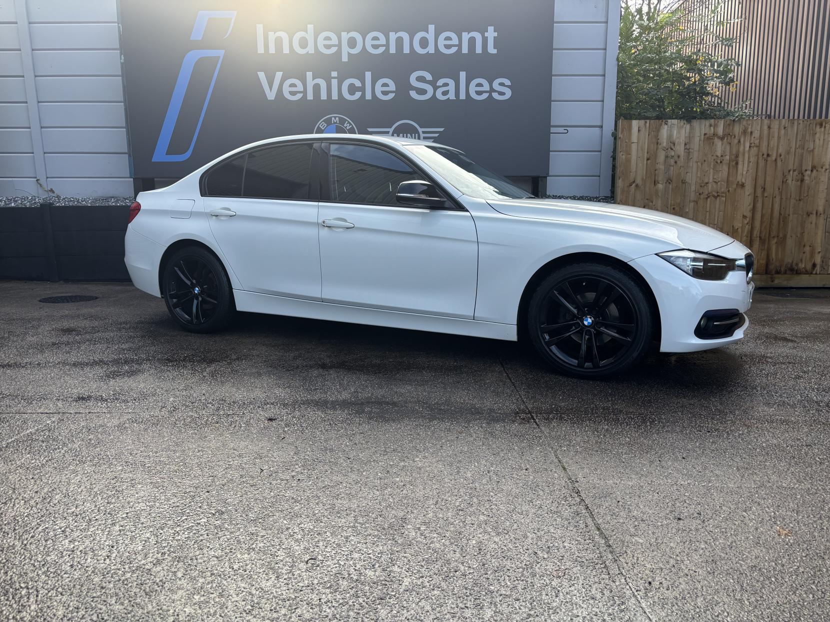 BMW 3 Series 1.5 318i Sport Saloon 4dr Petrol Manual Euro 6 (s/s) (136 ps)