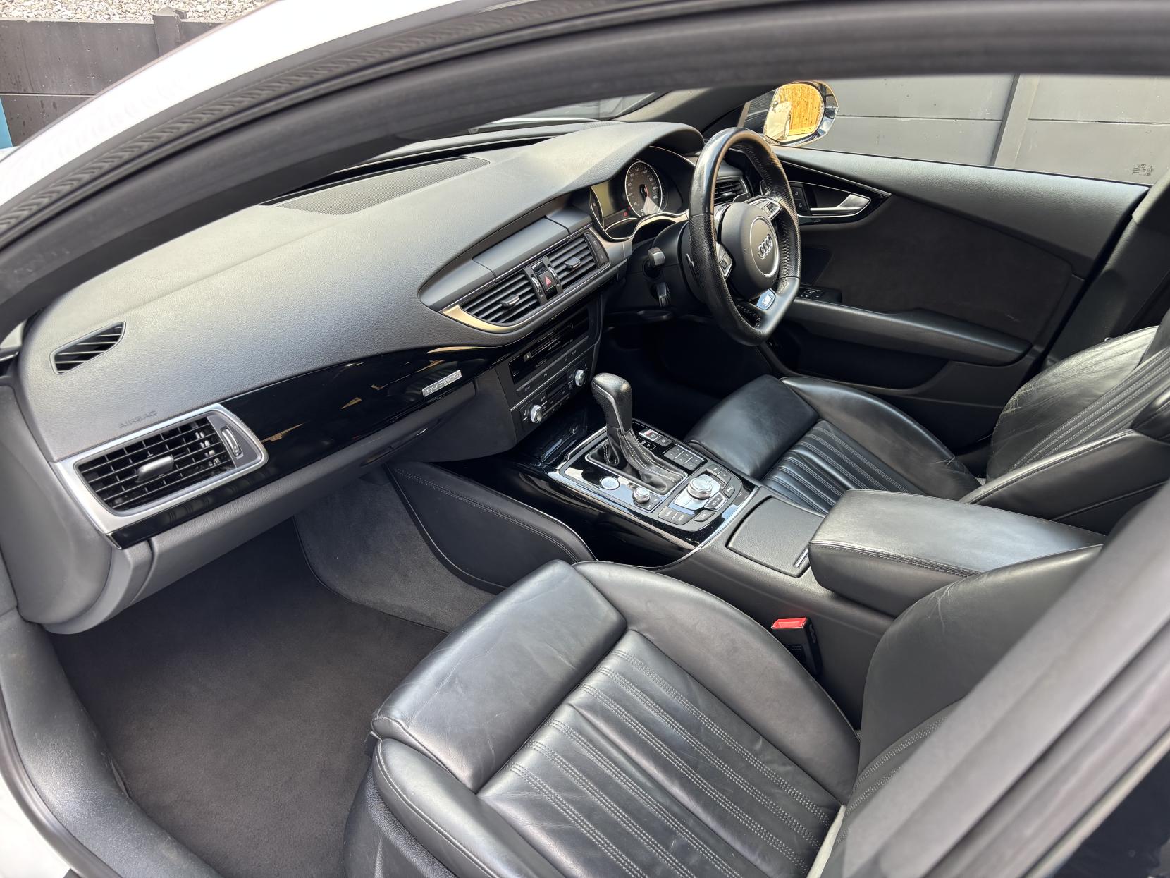 Audi A7 3.0 TDI V6 Black Edition Sportback 5dr Diesel S Tronic quattro Euro 6 (s/s) (272 ps)