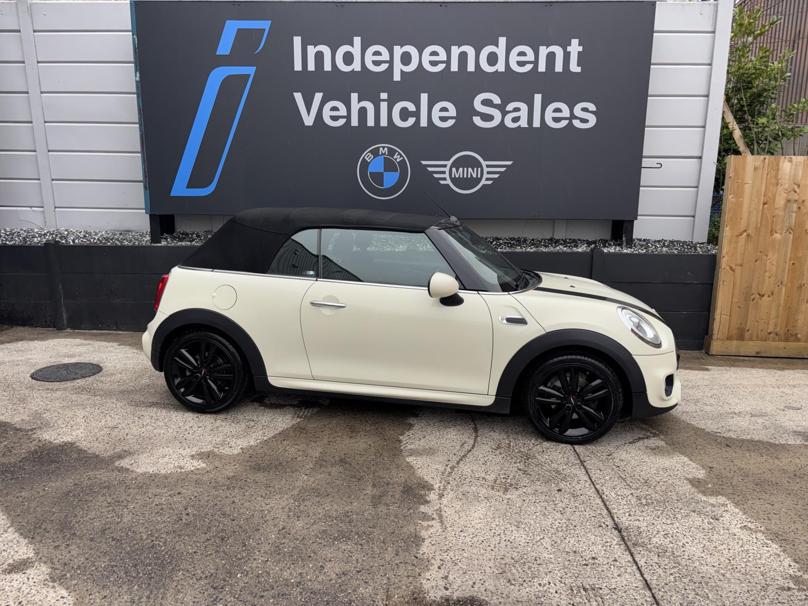 MINI Convertible 1.5 Cooper Convertible 2dr Petrol Manual Euro 6 (s/s) (136 ps)