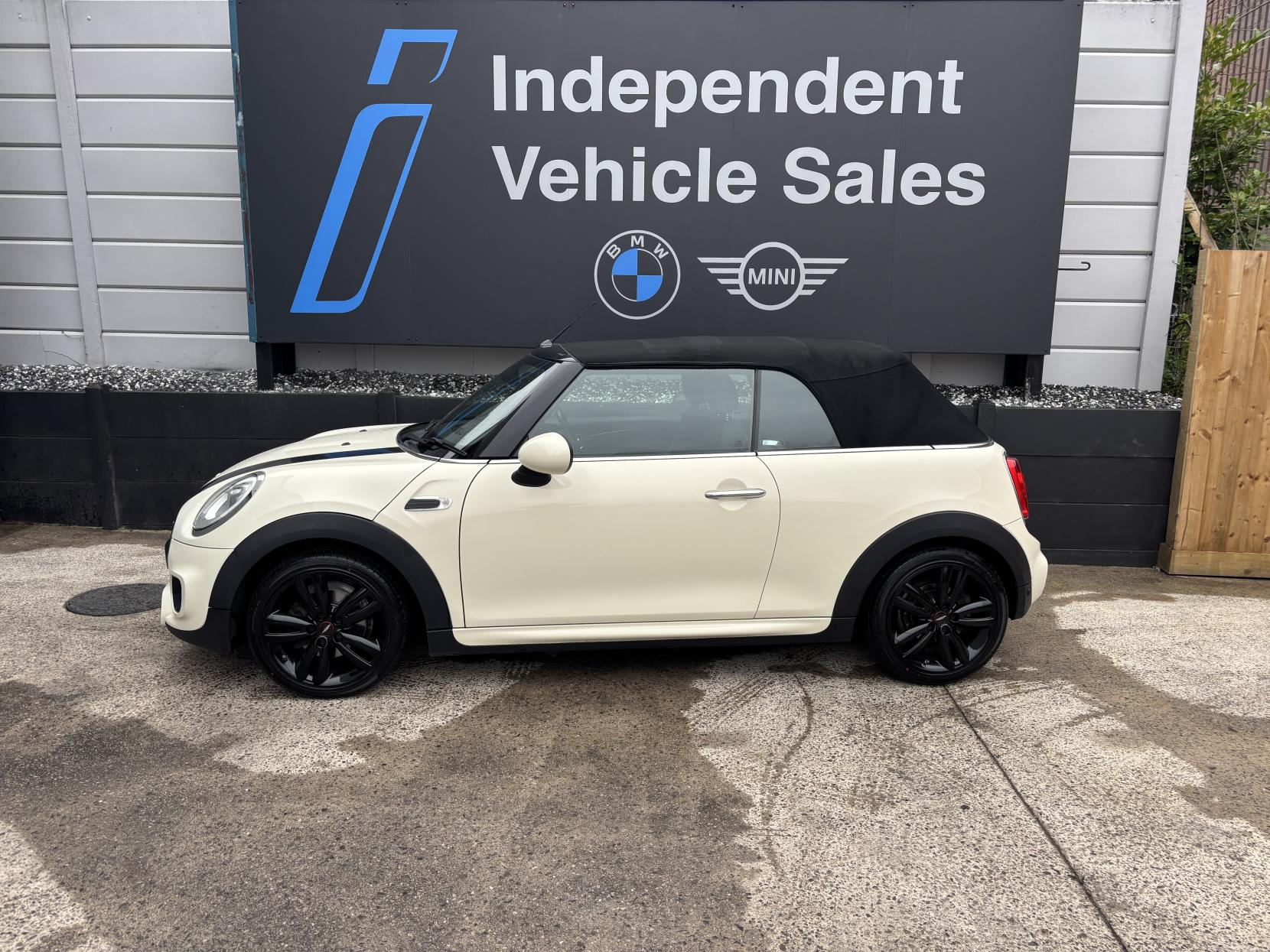 MINI Convertible 1.5 Cooper Convertible 2dr Petrol Manual Euro 6 (s/s) (136 ps)
