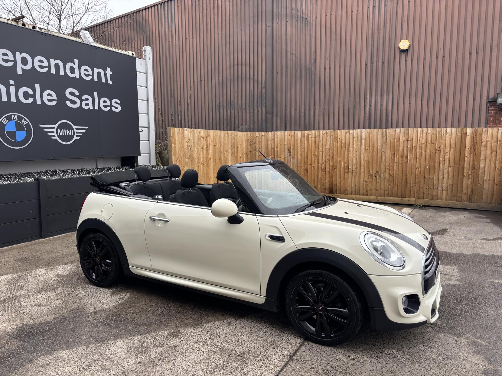 MINI Convertible 1.5 Cooper Convertible 2dr Petrol Manual Euro 6 (s/s) (136 ps)