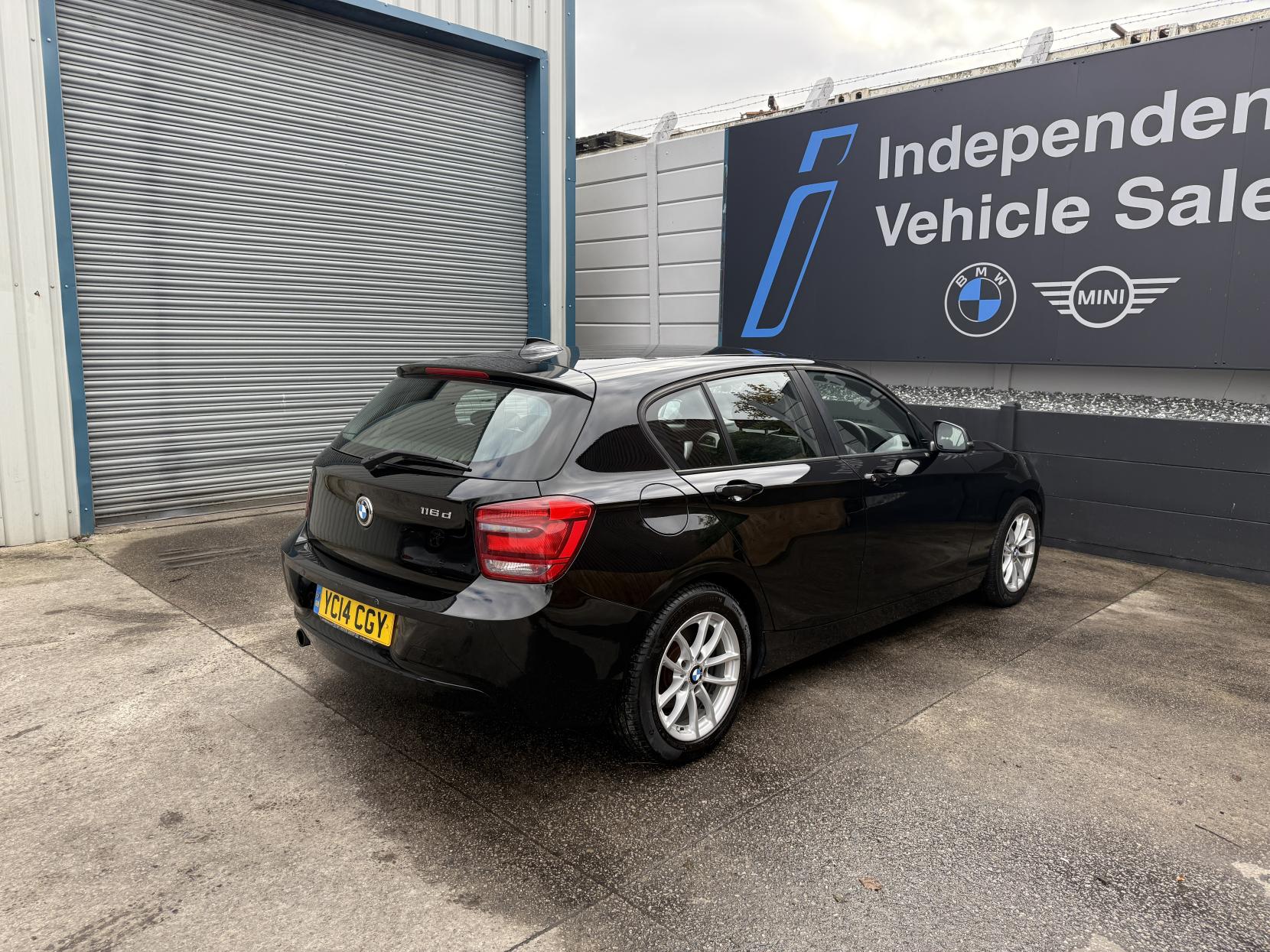 BMW 1 Series 1.6 116d ED EfficientDynamics Hatchback 5dr Diesel Manual Euro 5 (s/s) (116 ps)