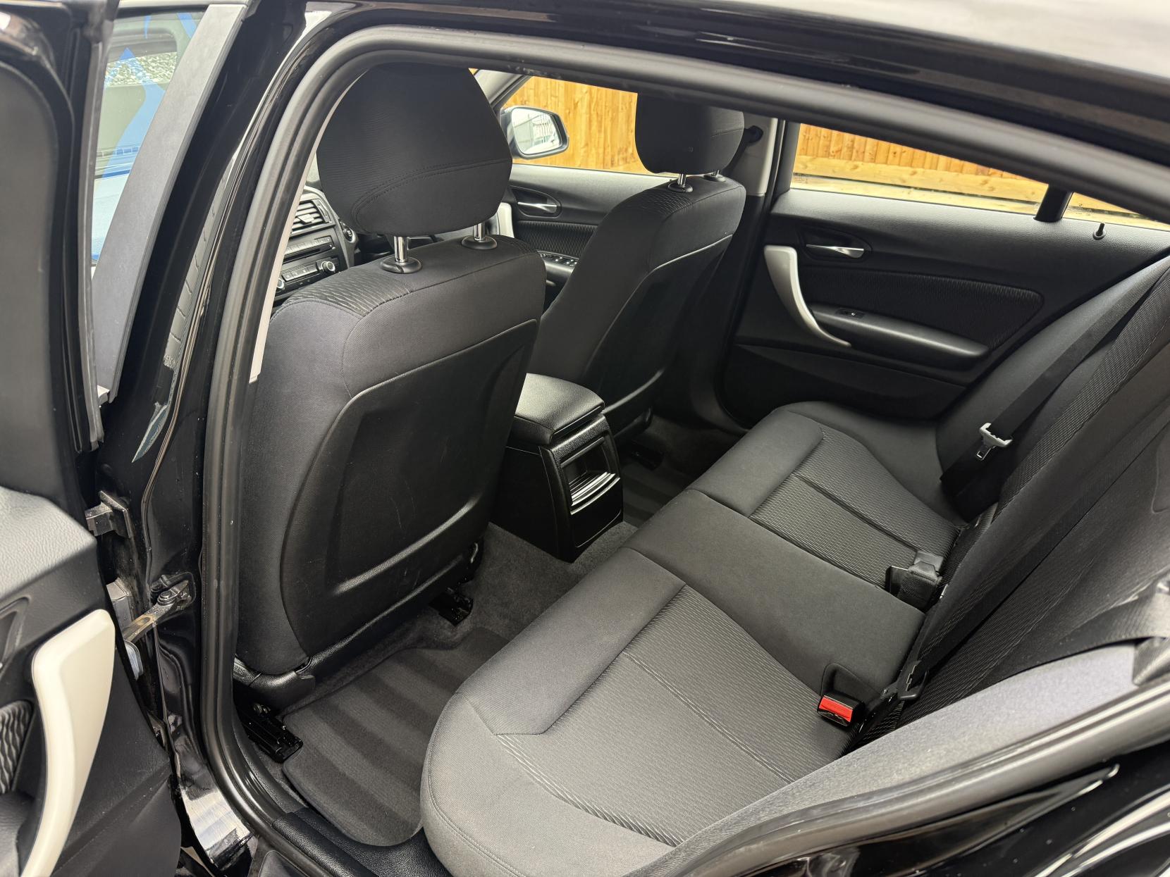 BMW 1 Series 1.6 116d ED EfficientDynamics Hatchback 5dr Diesel Manual Euro 5 (s/s) (116 ps)