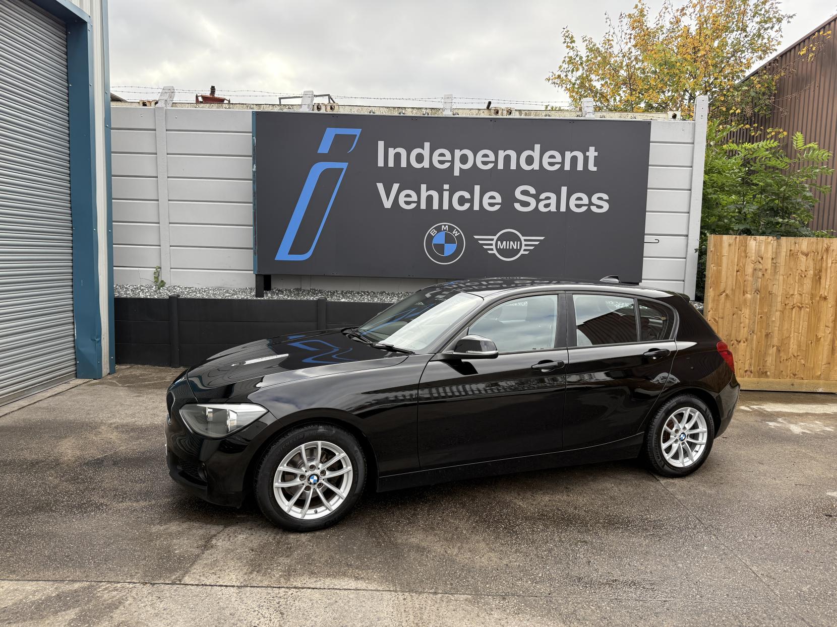 BMW 1 Series 1.6 116d ED EfficientDynamics Hatchback 5dr Diesel Manual Euro 5 (s/s) (116 ps)
