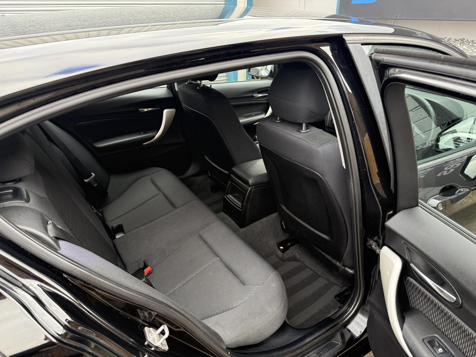 BMW 1 Series 1.6 116d ED EfficientDynamics Hatchback 5dr Diesel Manual Euro 5 (s/s) (116 ps)