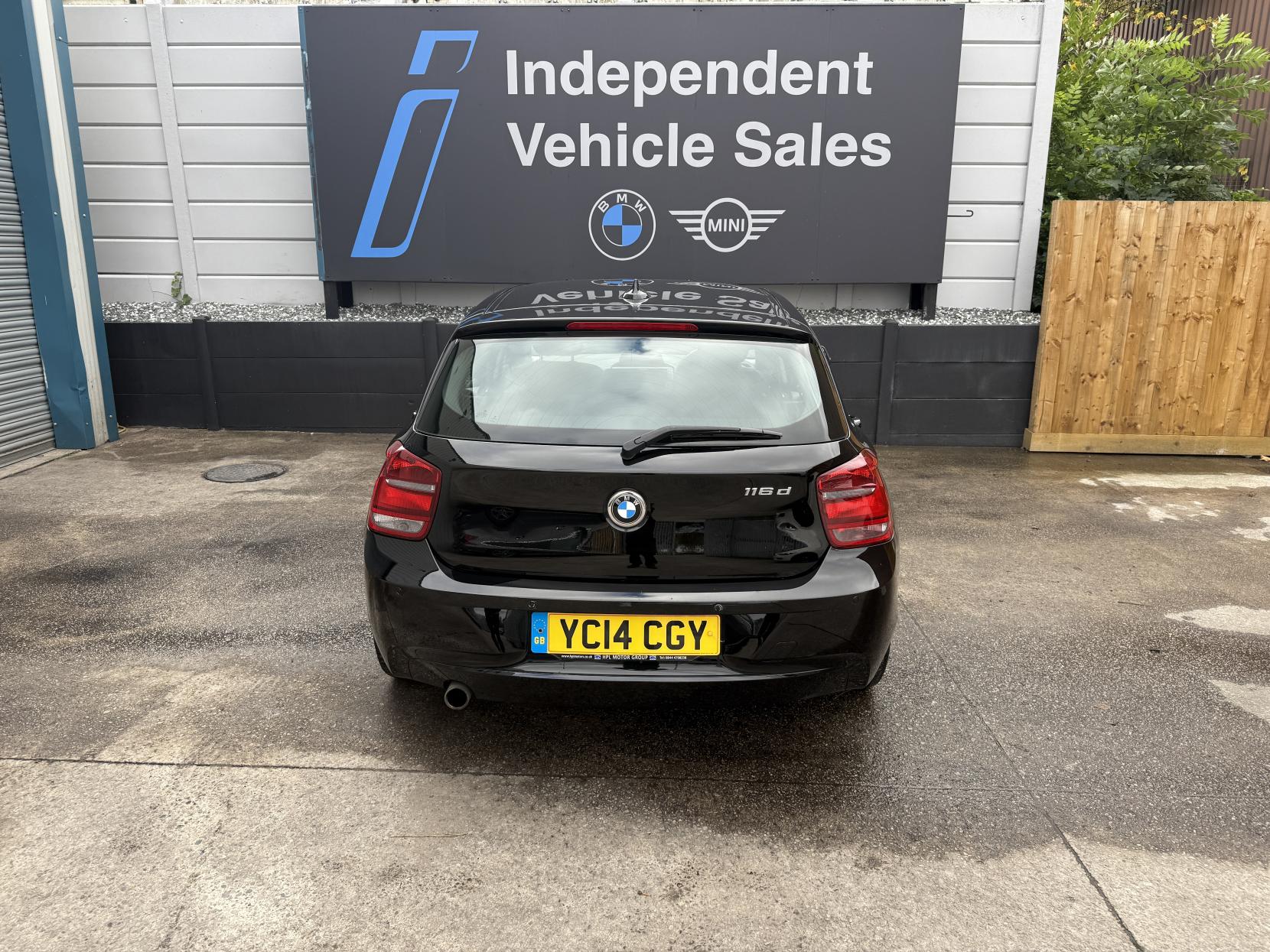 BMW 1 Series 1.6 116d ED EfficientDynamics Hatchback 5dr Diesel Manual Euro 5 (s/s) (116 ps)