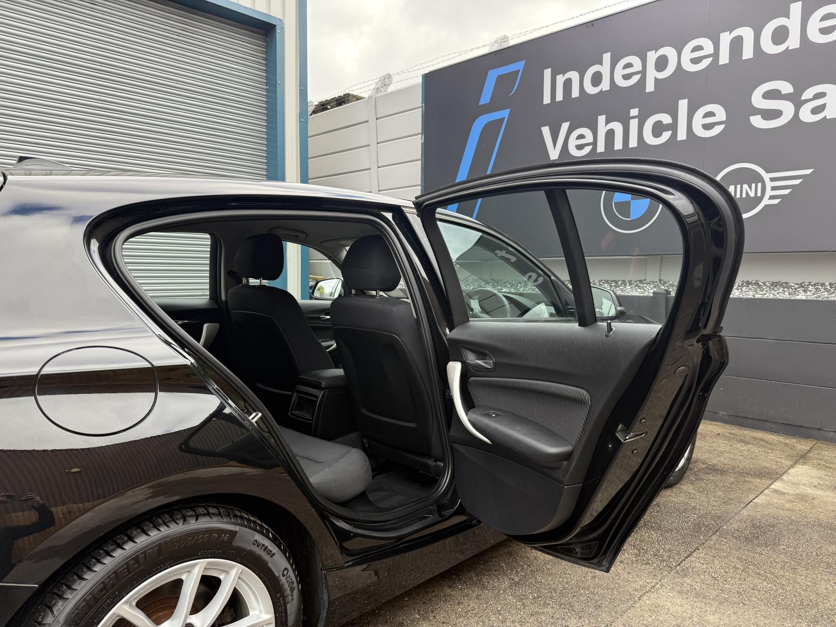 BMW 1 Series 1.6 116d ED EfficientDynamics Hatchback 5dr Diesel Manual Euro 5 (s/s) (116 ps)
