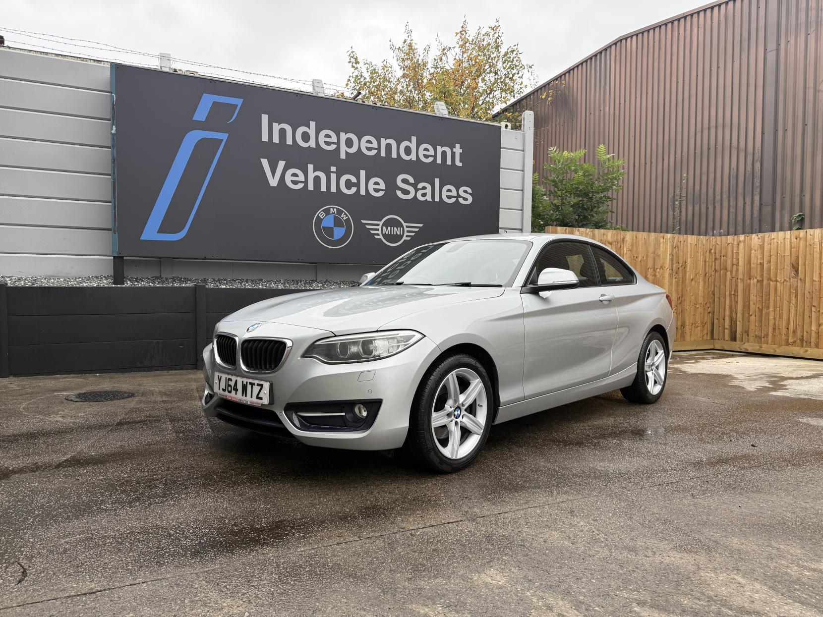 BMW 2 Series 2.0 220i Sport Coupe 2dr Petrol Manual Euro 6 (s/s) (184 ps)