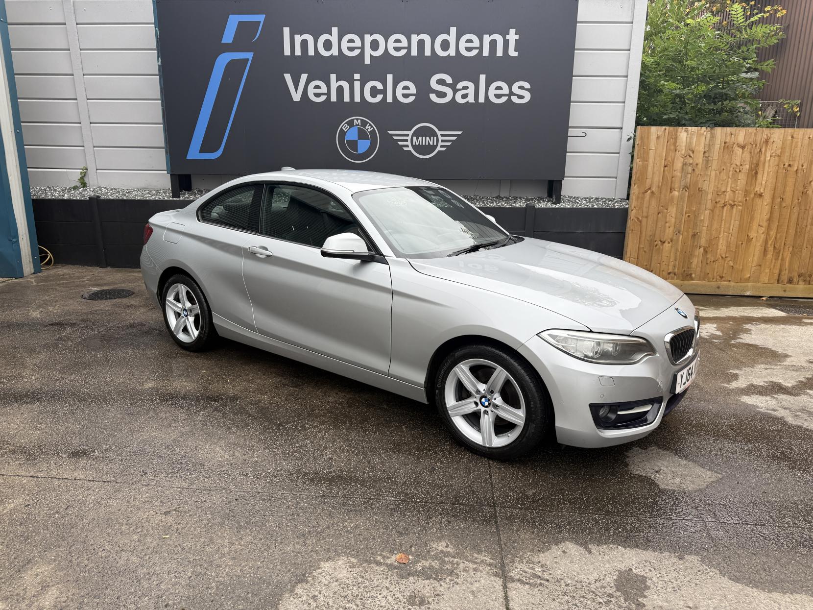BMW 2 Series 2.0 220i Sport Coupe 2dr Petrol Manual Euro 6 (s/s) (184 ps)