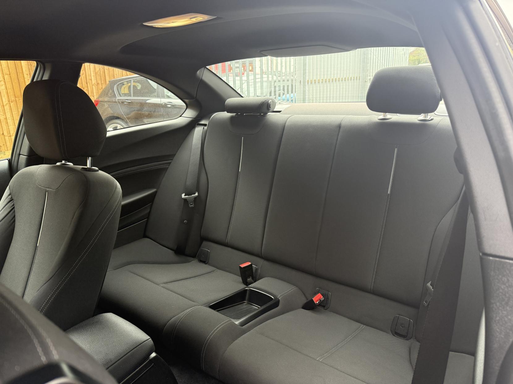 BMW 2 Series 2.0 220i Sport Coupe 2dr Petrol Manual Euro 6 (s/s) (184 ps)