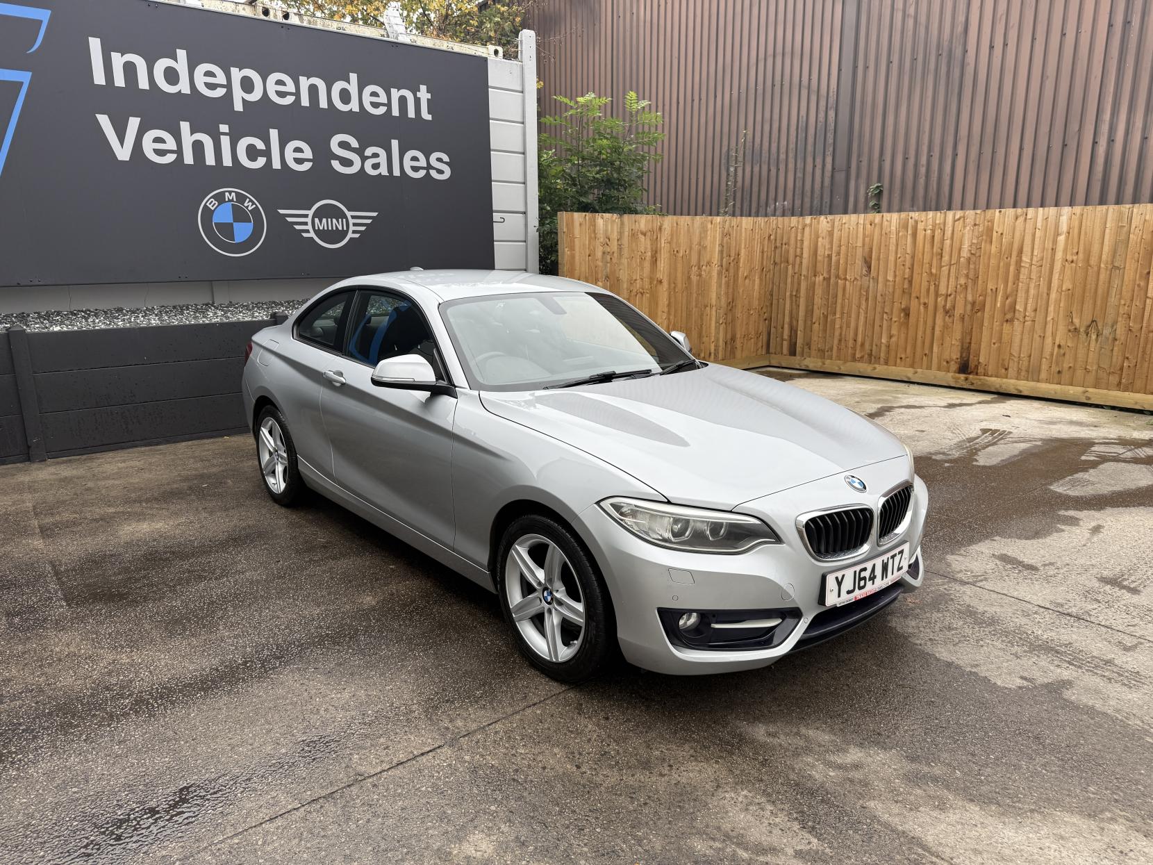BMW 2 Series 2.0 220i Sport Coupe 2dr Petrol Manual Euro 6 (s/s) (184 ps)