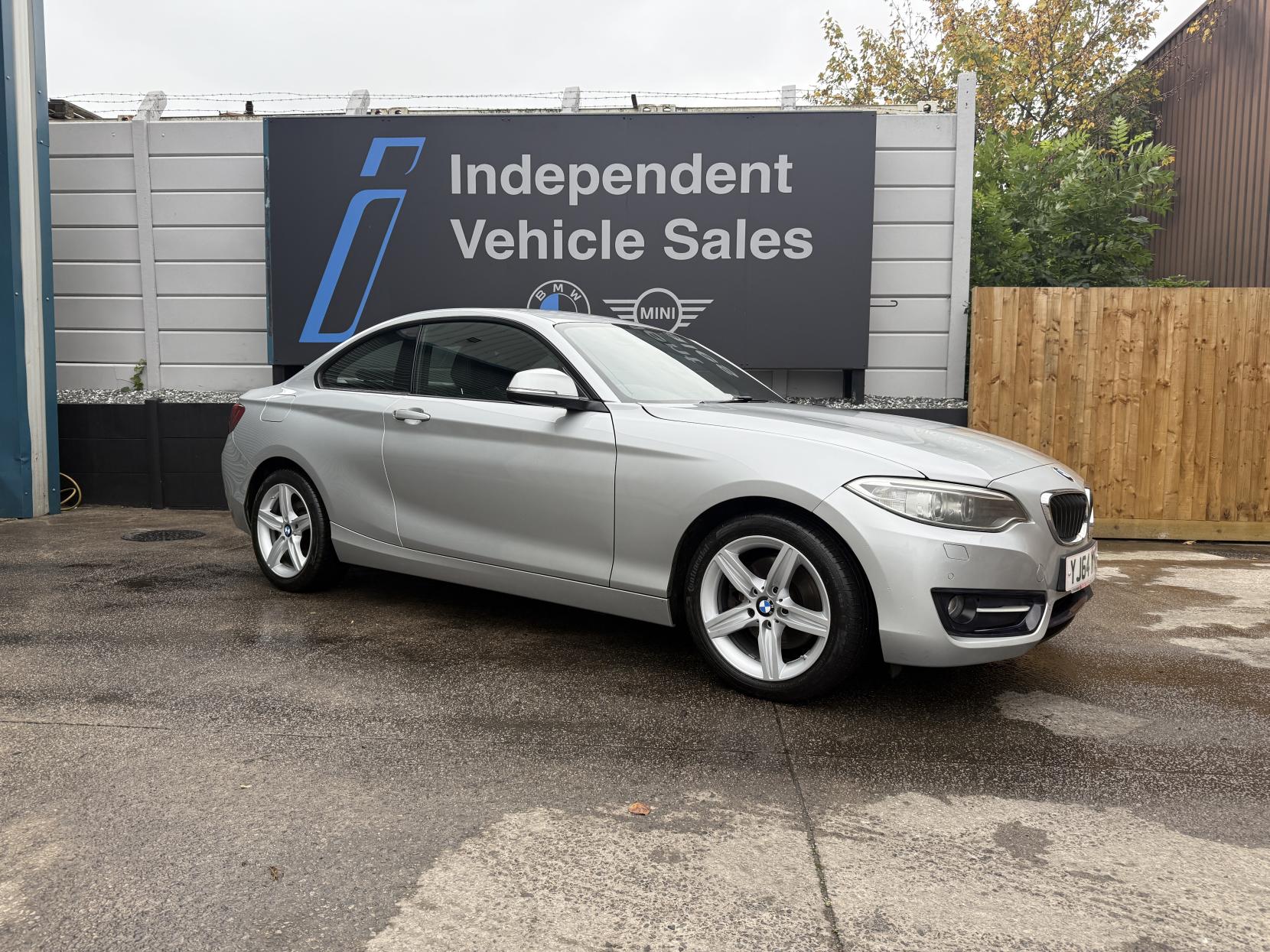 BMW 2 Series 2.0 220i Sport Coupe 2dr Petrol Manual Euro 6 (s/s) (184 ps)