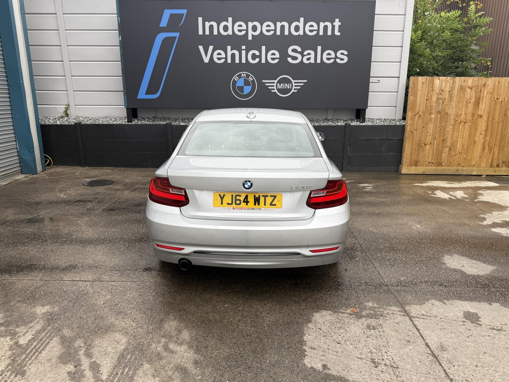 BMW 2 Series 2.0 220i Sport Coupe 2dr Petrol Manual Euro 6 (s/s) (184 ps)