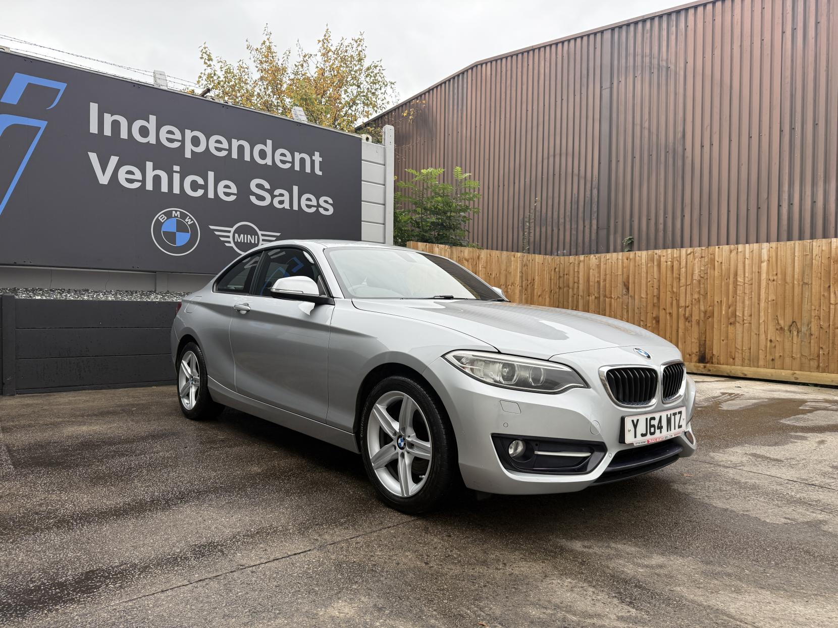 BMW 2 Series 2.0 220i Sport Coupe 2dr Petrol Manual Euro 6 (s/s) (184 ps)