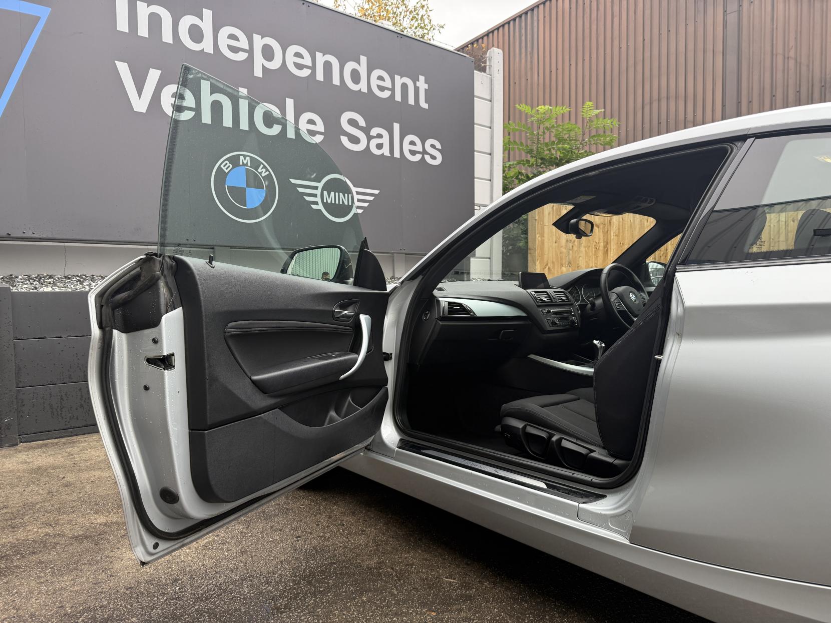 BMW 2 Series 2.0 220i Sport Coupe 2dr Petrol Manual Euro 6 (s/s) (184 ps)