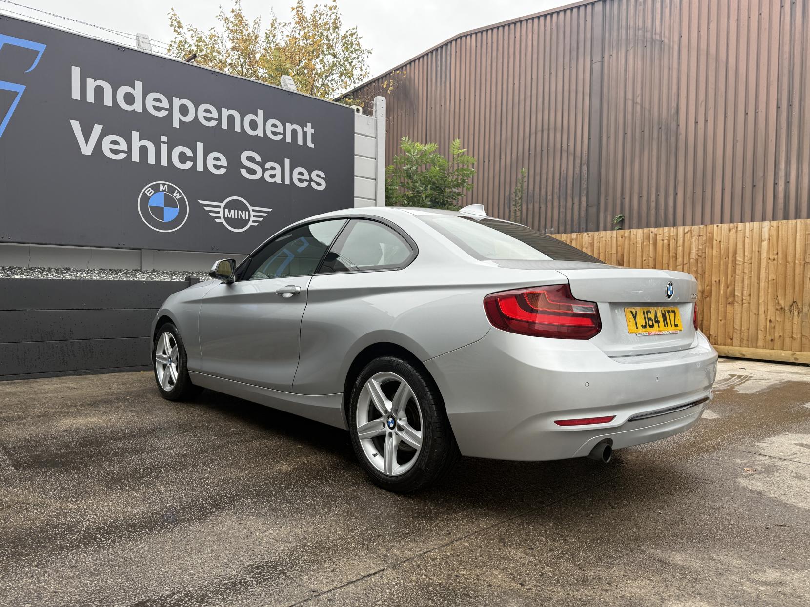 BMW 2 Series 2.0 220i Sport Coupe 2dr Petrol Manual Euro 6 (s/s) (184 ps)