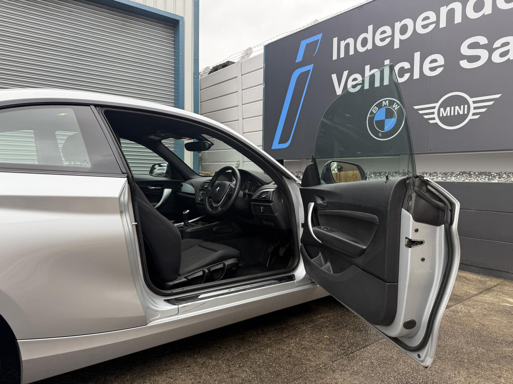 BMW 2 Series 2.0 220i Sport Coupe 2dr Petrol Manual Euro 6 (s/s) (184 ps)