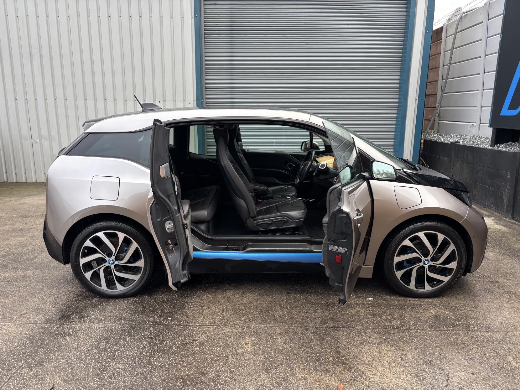 BMW i3 Hatchback 5dr Petrol Plug-in Hybrid Auto Euro 6 (s/s) (Range Extender) (170 ps)
