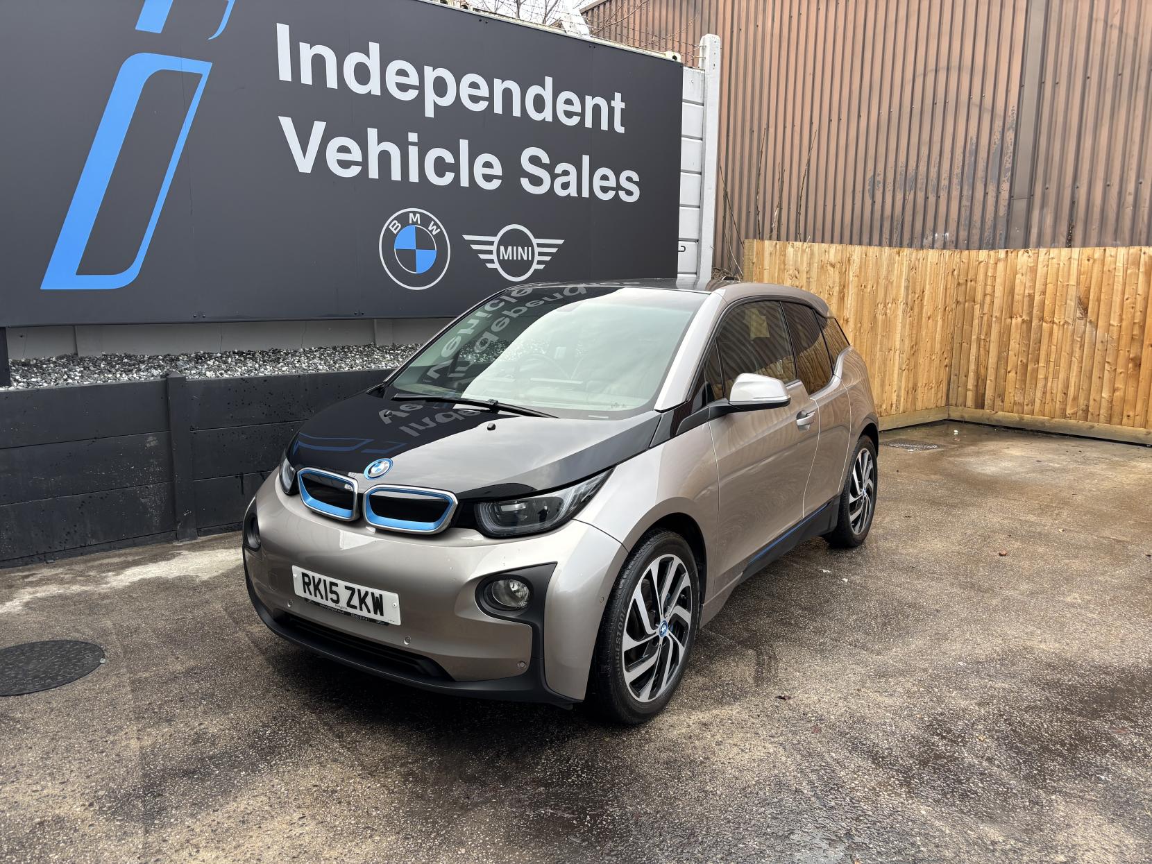 BMW i3 Hatchback 5dr Petrol Plug-in Hybrid Auto Euro 6 (s/s) (Range Extender) (170 ps)