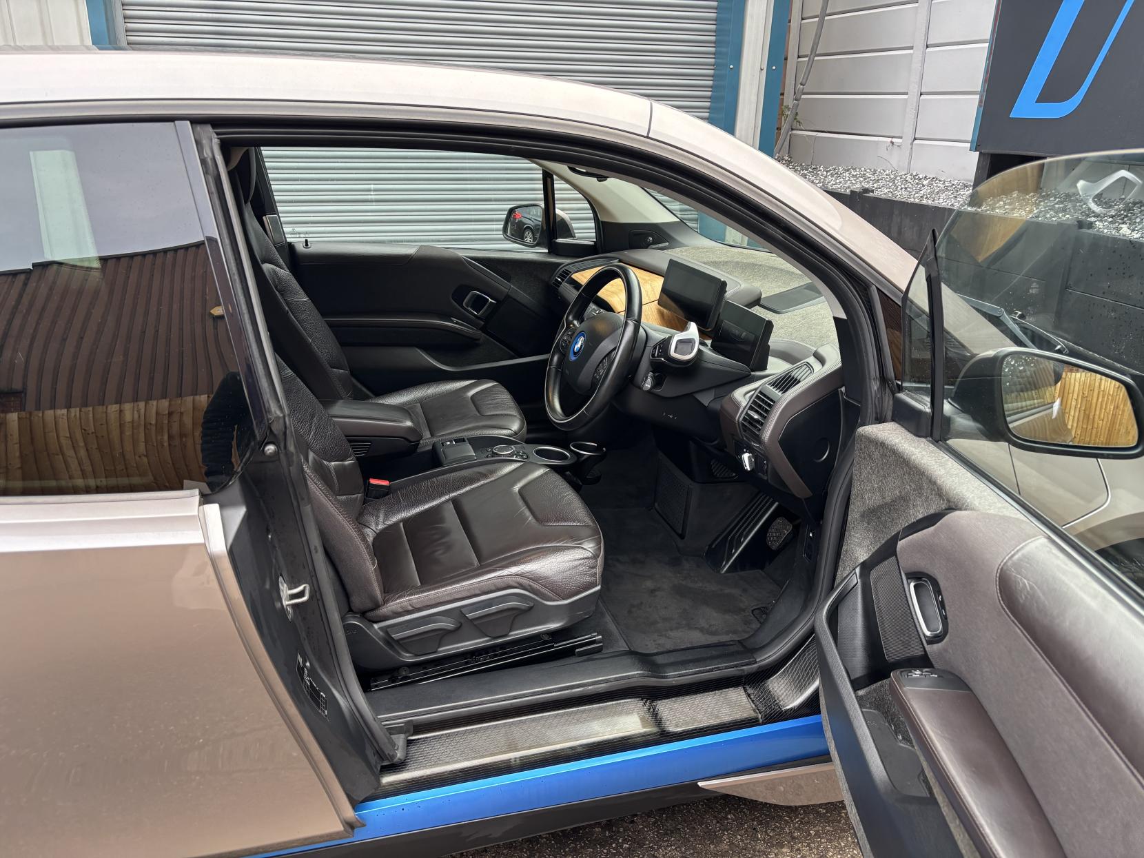 BMW i3 Hatchback 5dr Petrol Plug-in Hybrid Auto Euro 6 (s/s) (Range Extender) (170 ps)