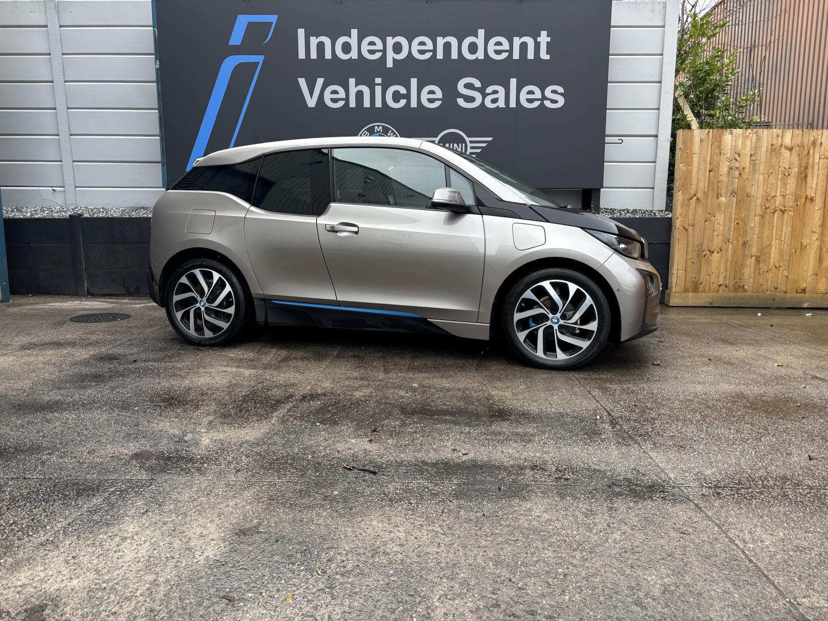 BMW i3 Hatchback 5dr Petrol Plug-in Hybrid Auto Euro 6 (s/s) (Range Extender) (170 ps)