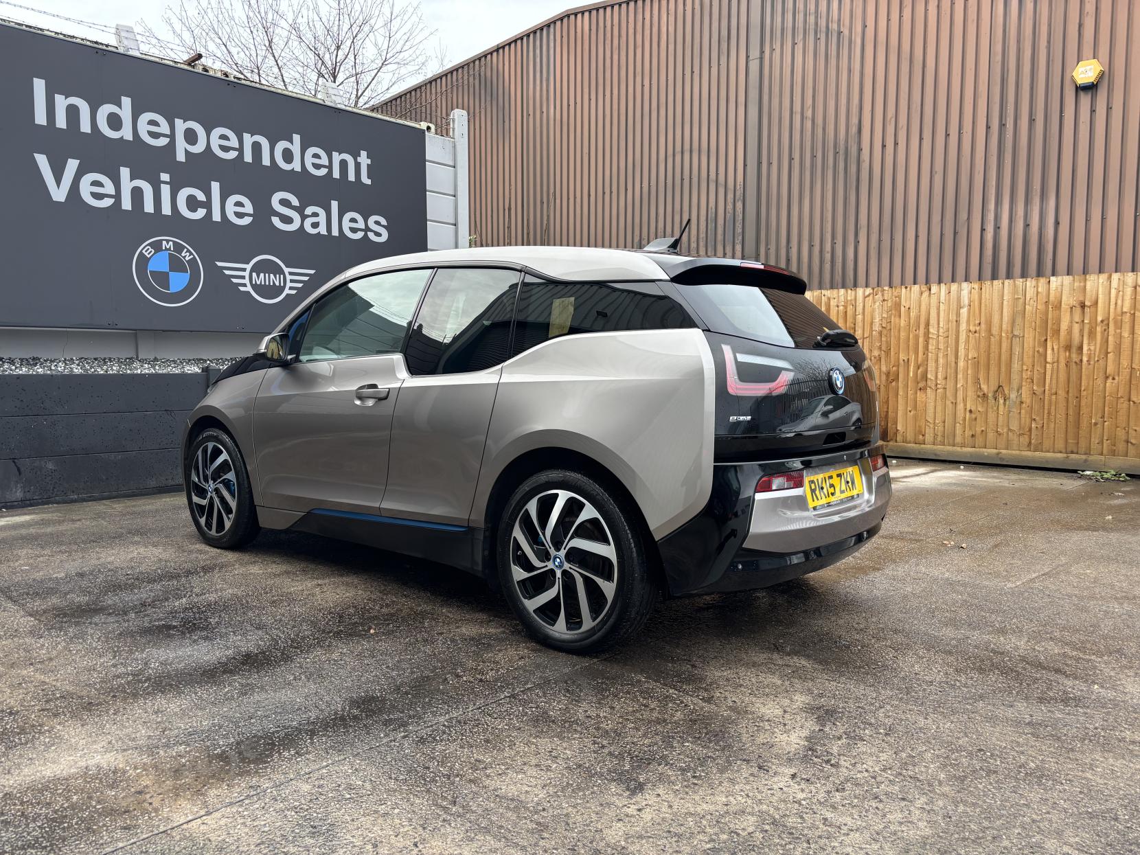BMW i3 Hatchback 5dr Petrol Plug-in Hybrid Auto Euro 6 (s/s) (Range Extender) (170 ps)