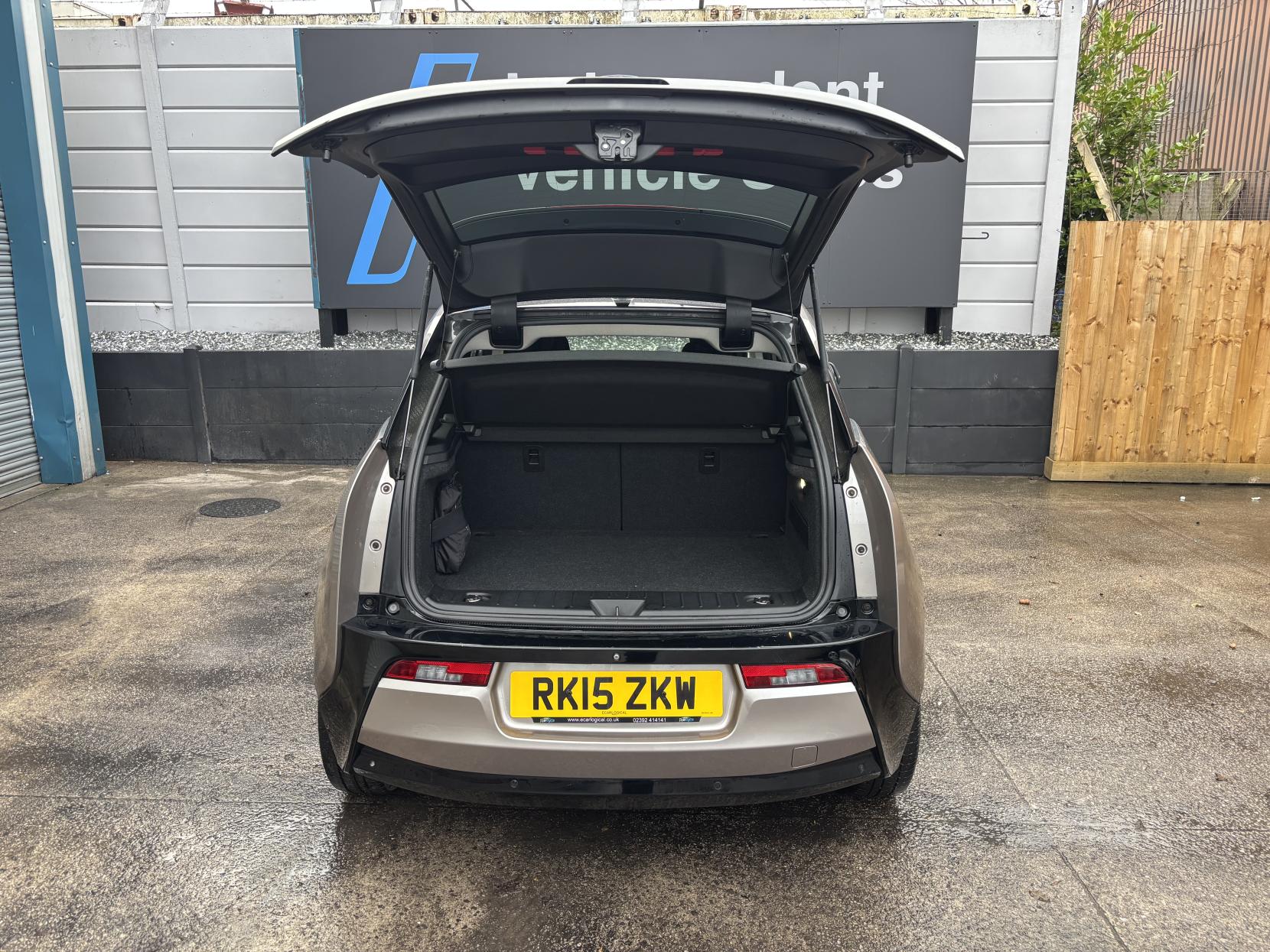 BMW i3 Hatchback 5dr Petrol Plug-in Hybrid Auto Euro 6 (s/s) (Range Extender) (170 ps)