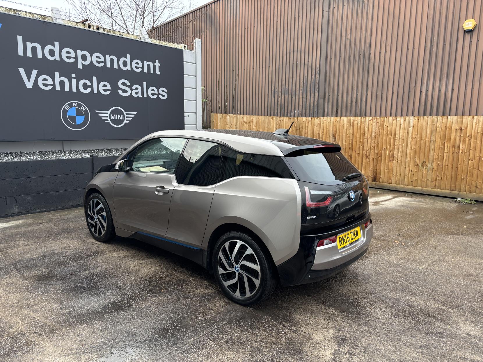 BMW i3 Hatchback 5dr Petrol Plug-in Hybrid Auto Euro 6 (s/s) (Range Extender) (170 ps)