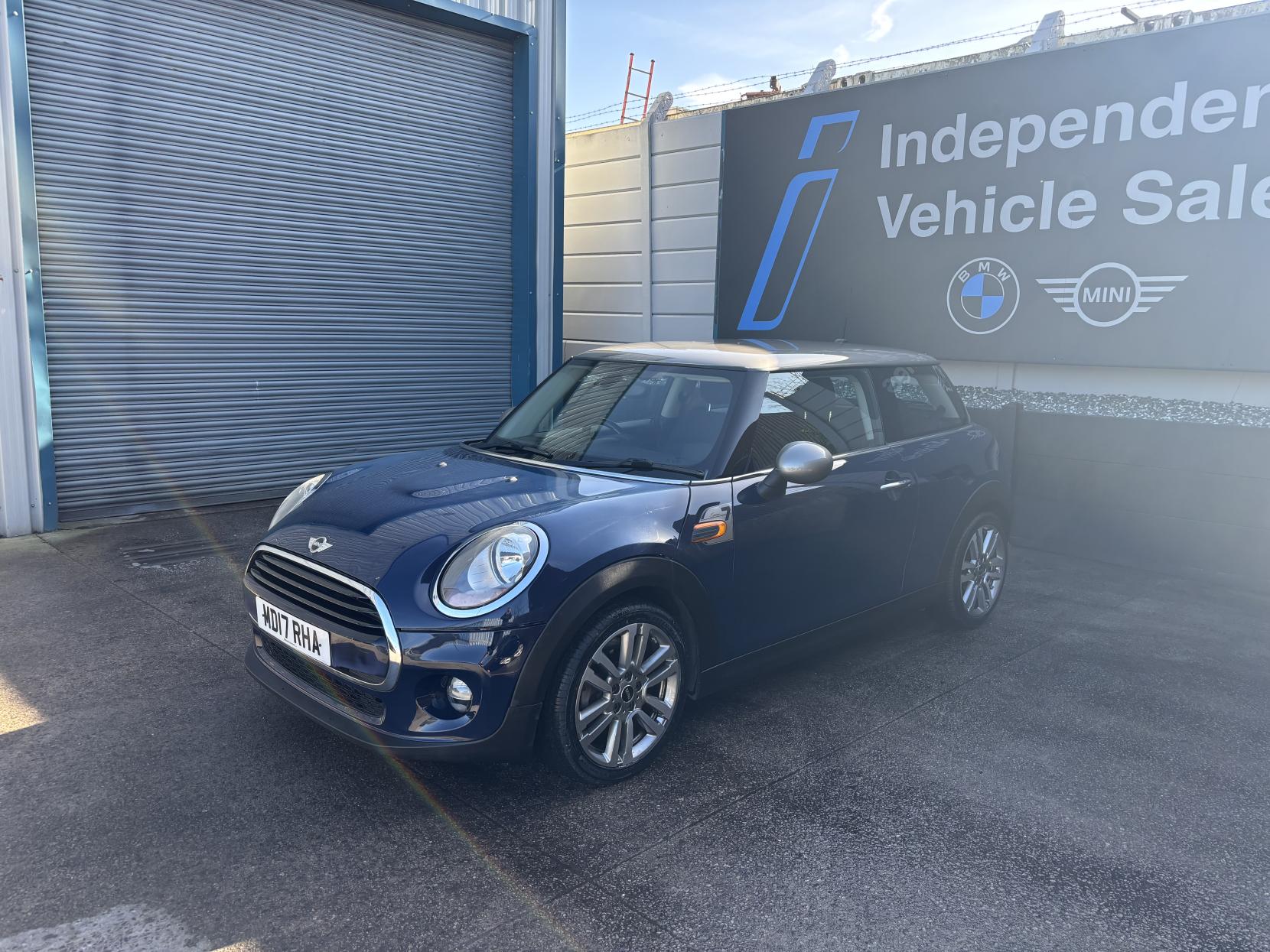 MINI Hatch 1.5 Cooper Seven Hatchback 3dr Petrol Auto Euro 6 (s/s) (136 ps)