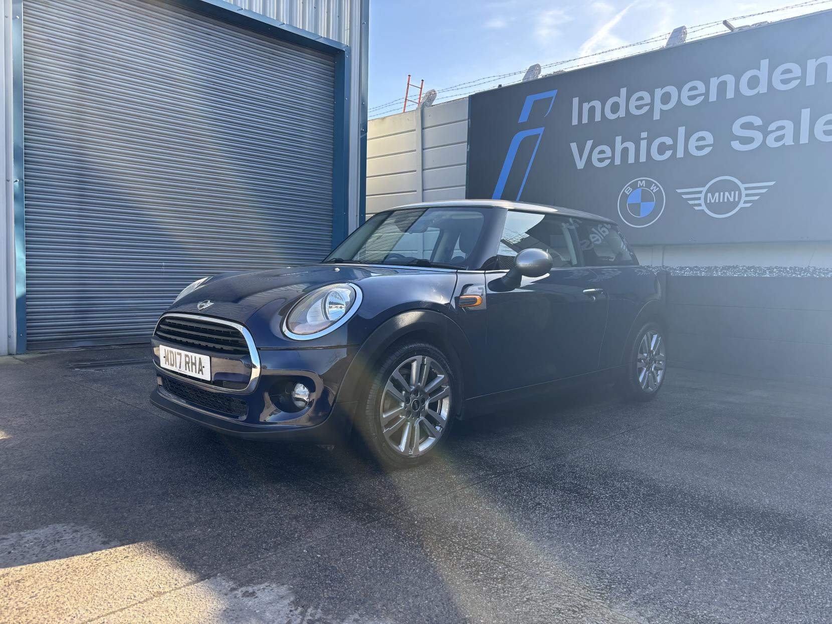 MINI Hatch 1.5 Cooper Seven Hatchback 3dr Petrol Auto Euro 6 (s/s) (136 ps)