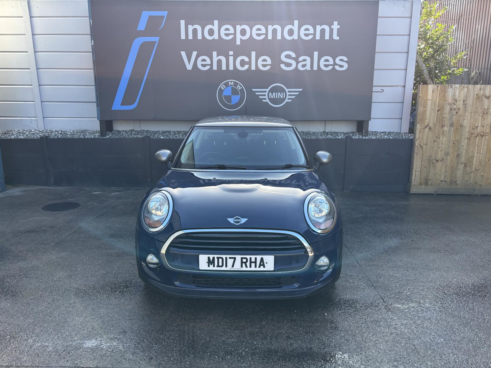 MINI Hatch 1.5 Cooper Seven Hatchback 3dr Petrol Auto Euro 6 (s/s) (136 ps)