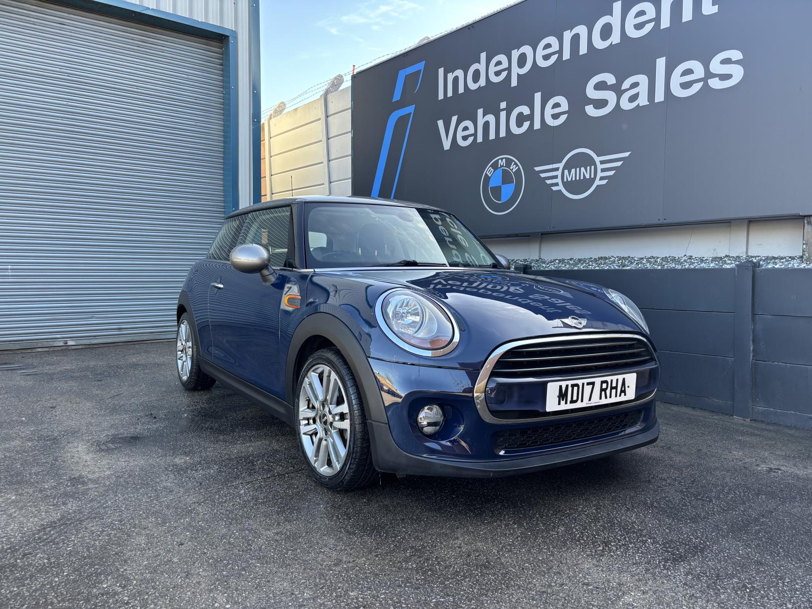 MINI Hatch 1.5 Cooper Seven Hatchback 3dr Petrol Auto Euro 6 (s/s) (136 ps)