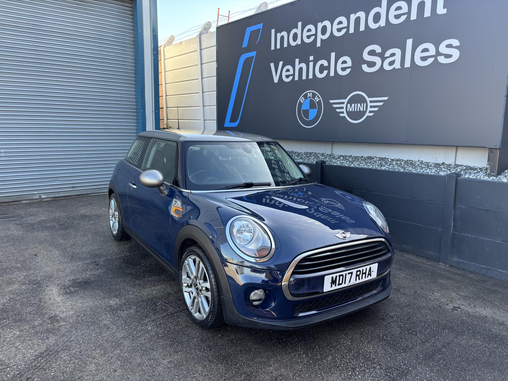 MINI Hatch 1.5 Cooper Seven Hatchback 3dr Petrol Auto Euro 6 (s/s) (136 ps)