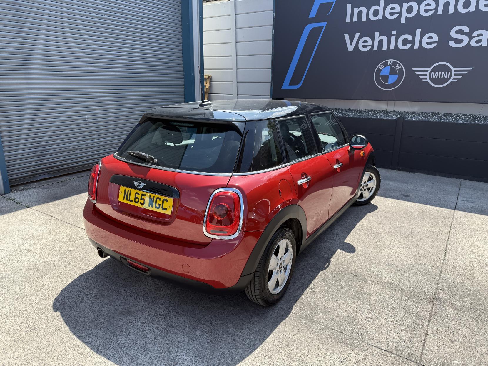 MINI Hatch 1.5 Cooper D Hatchback 5dr Diesel Manual Euro 6 (s/s) (116 ps)
