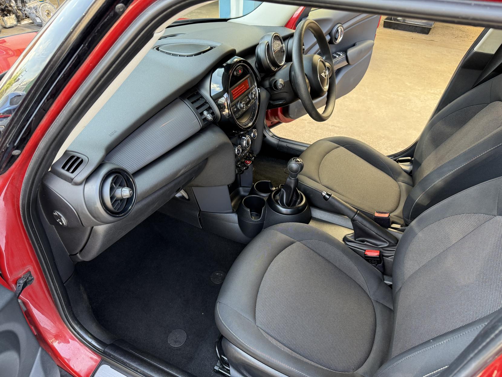 MINI Hatch 1.5 Cooper D Hatchback 5dr Diesel Manual Euro 6 (s/s) (116 ps)